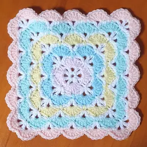  found this pretty granny square tutorial on Facebook and thought it might be a nice choice for a blanket