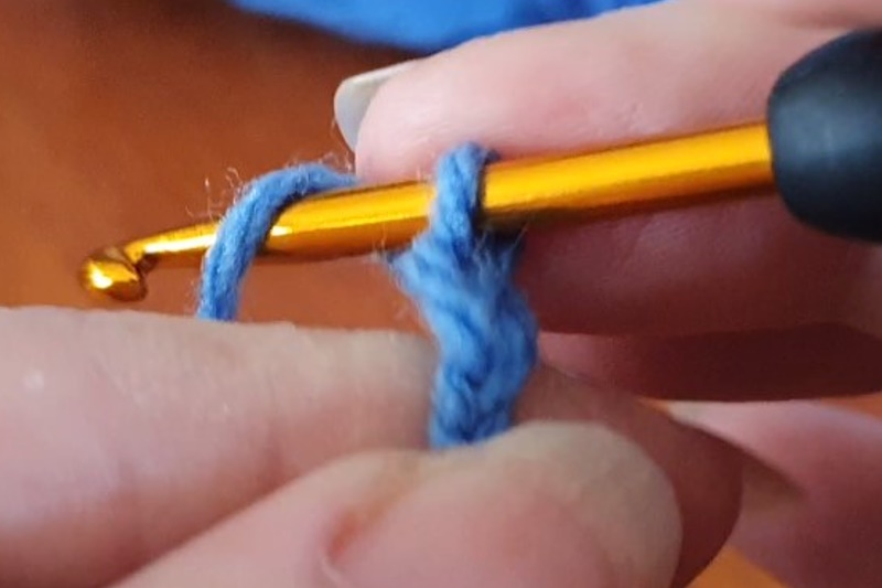 chain stitch 1 chain stitch 1