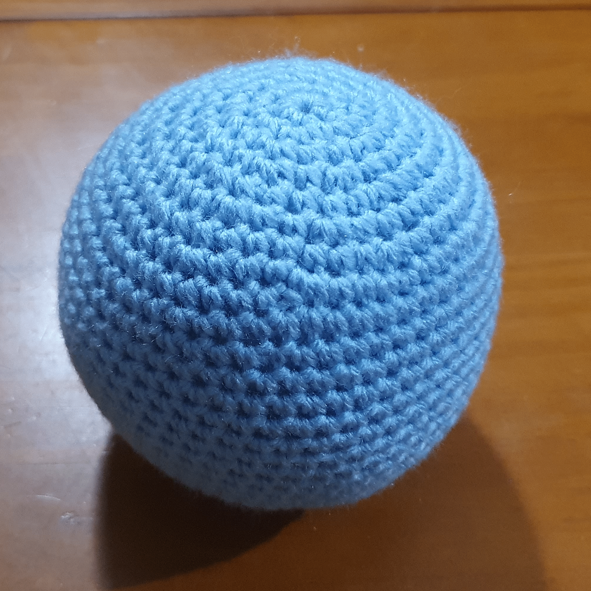 closing the amigurumi ball