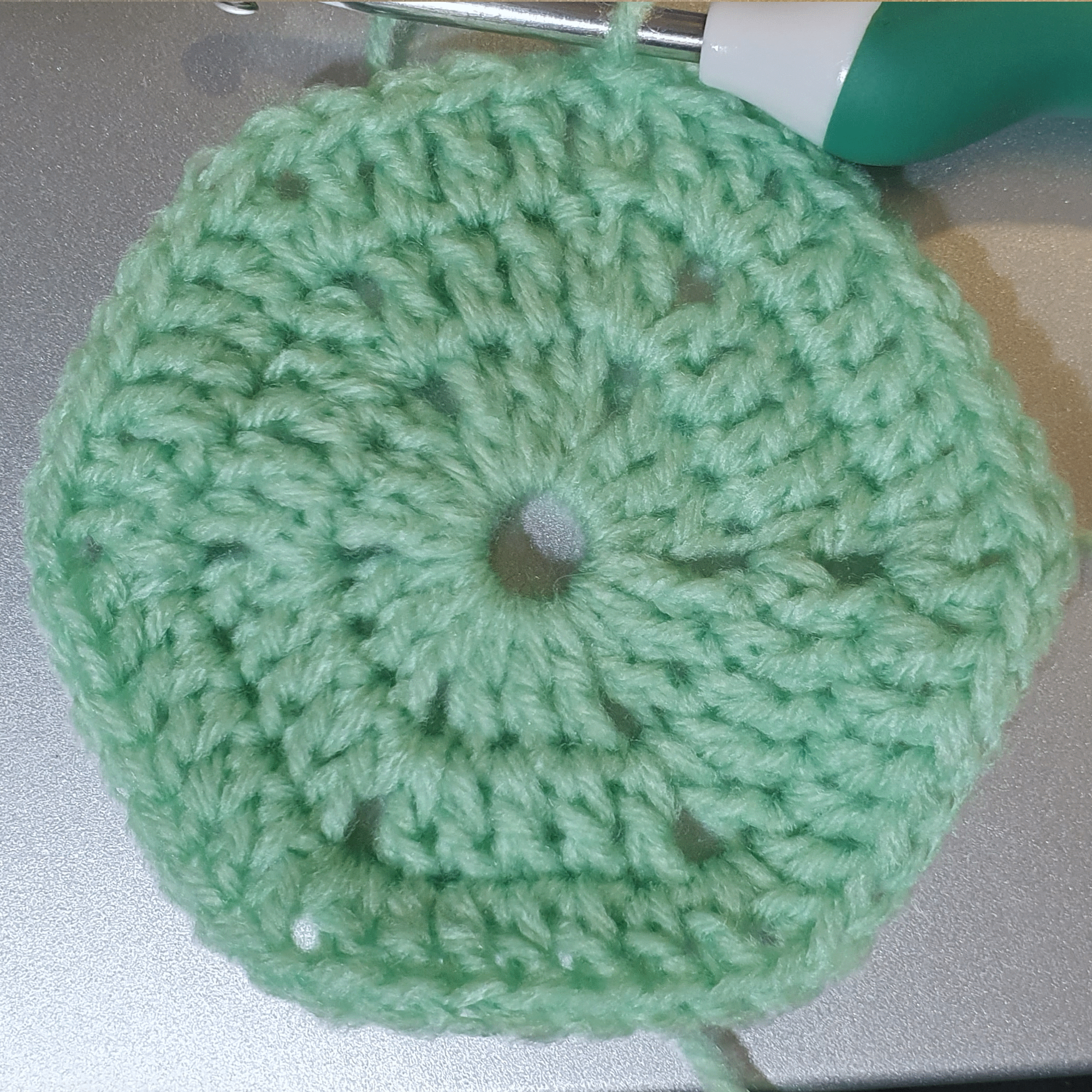 hexagon granny square rnd 3